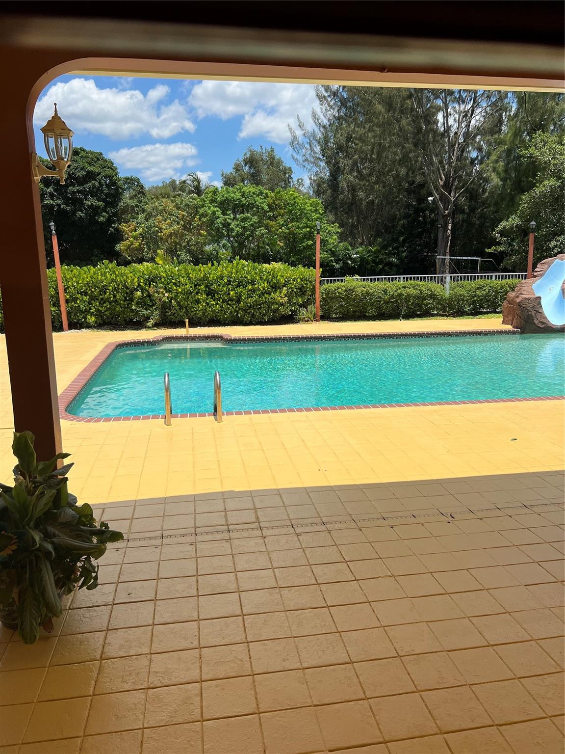 Fla Fruit Lands Co Sub 1 - Residential Lease