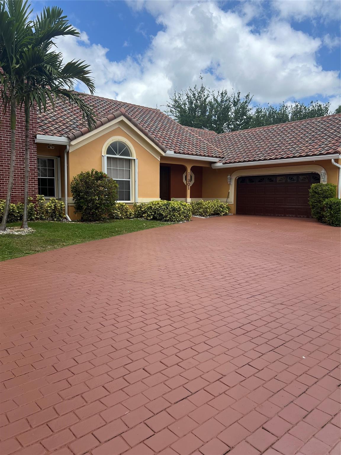 Fla Fruit Lands Co Sub 1 - Residential Lease