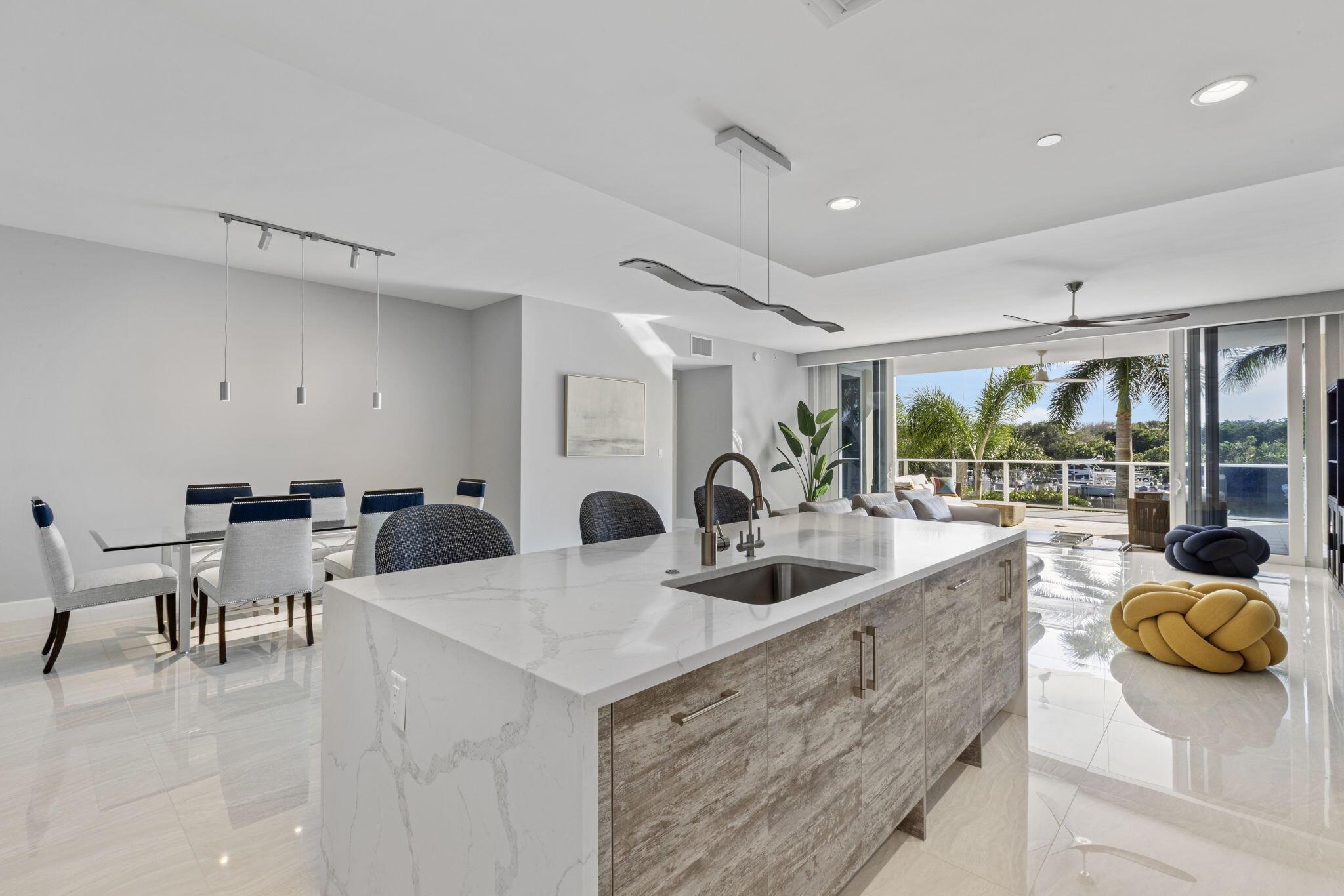 AZURE CONDO - Residential