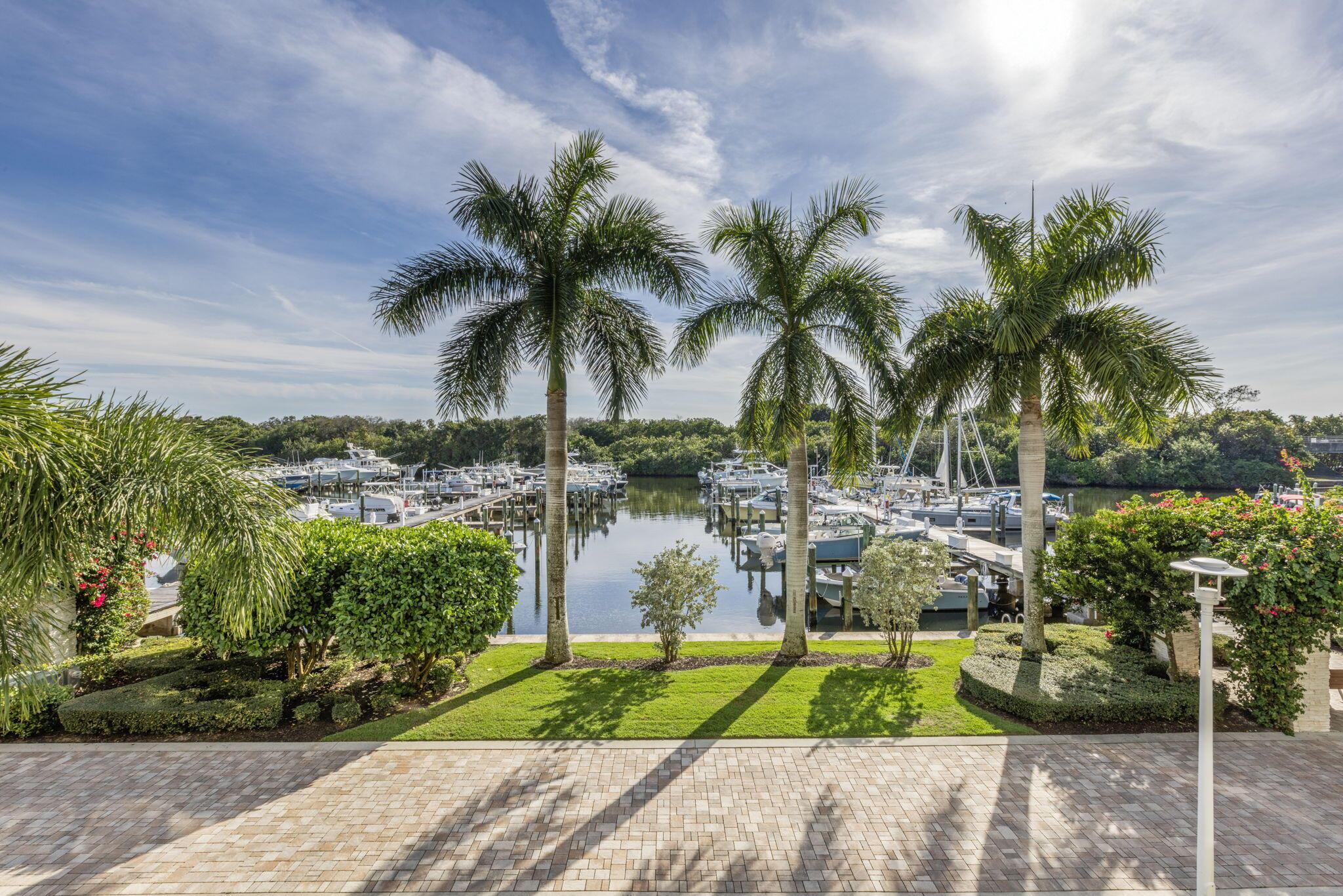 AZURE CONDO - Residential