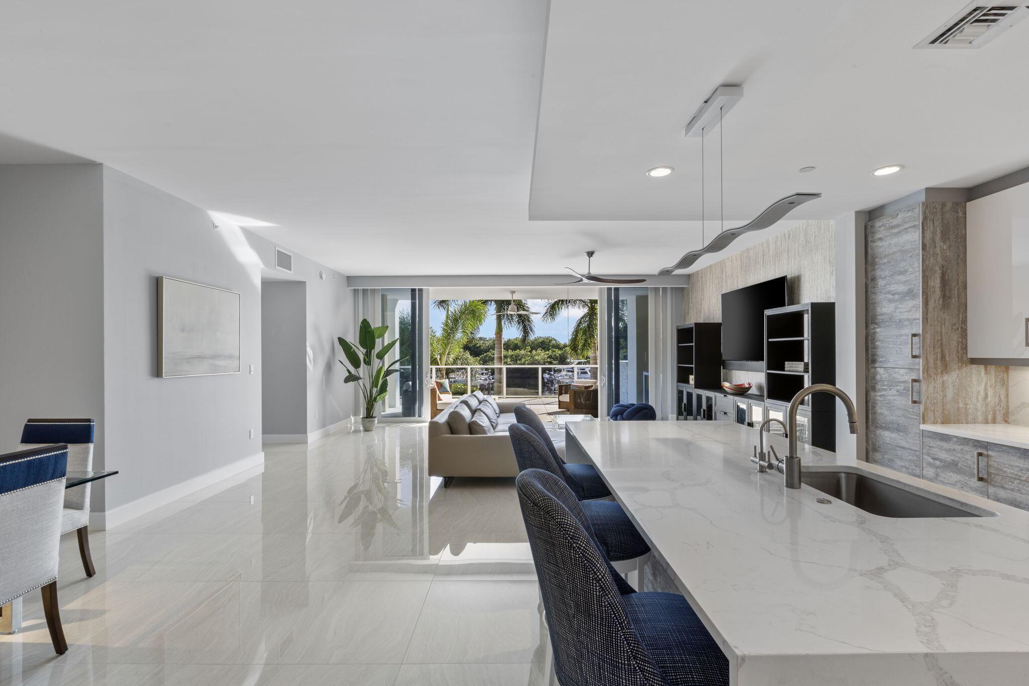 AZURE CONDO - Residential