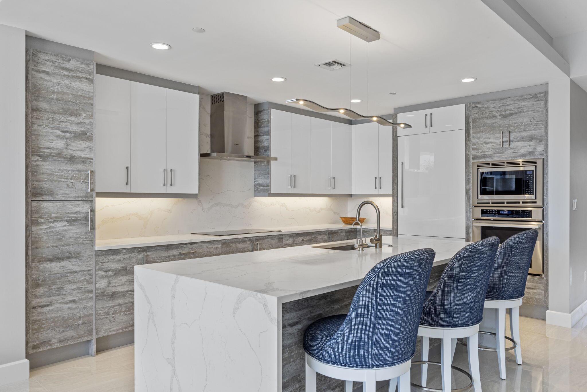 AZURE CONDO - Residential