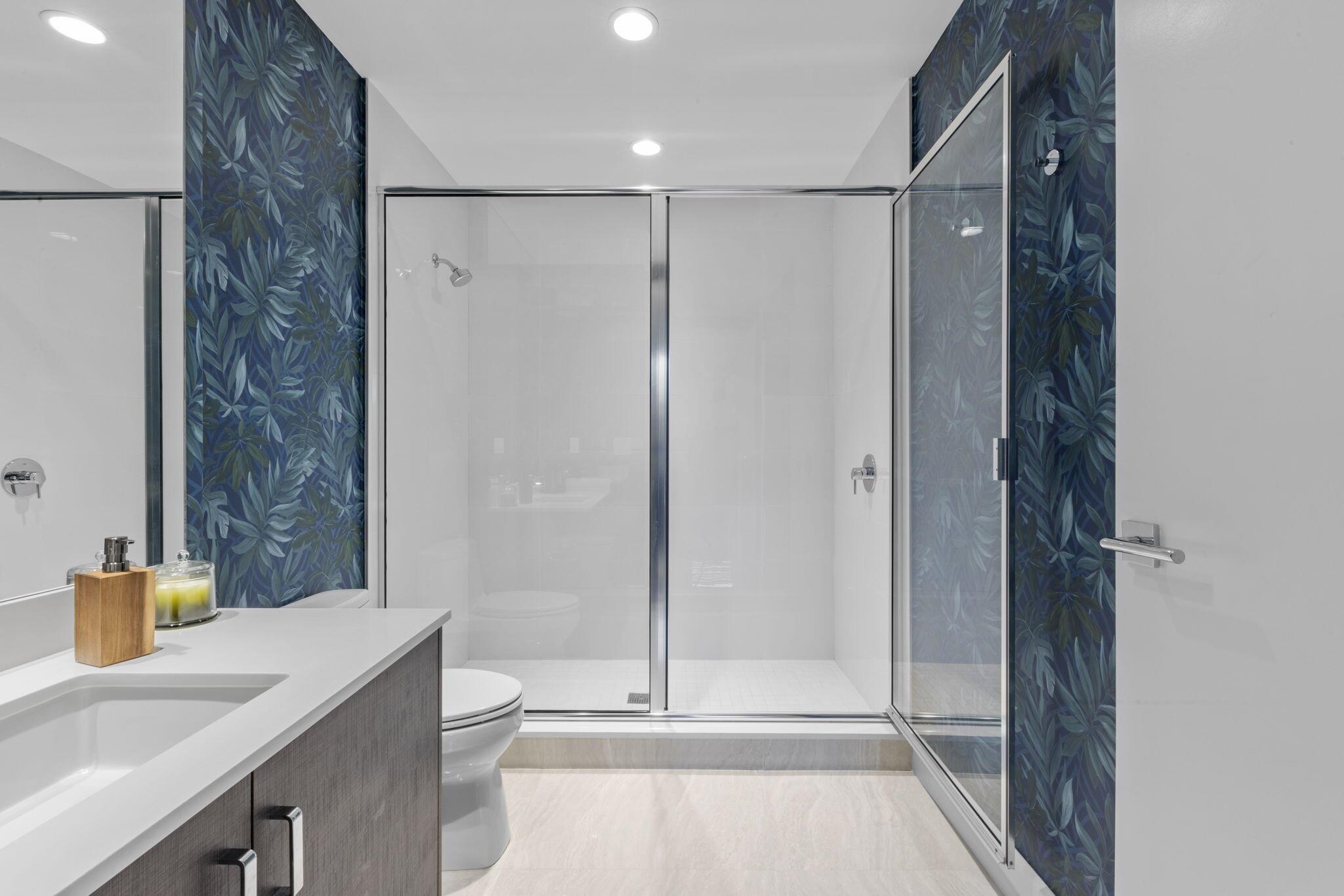 AZURE CONDO - Residential