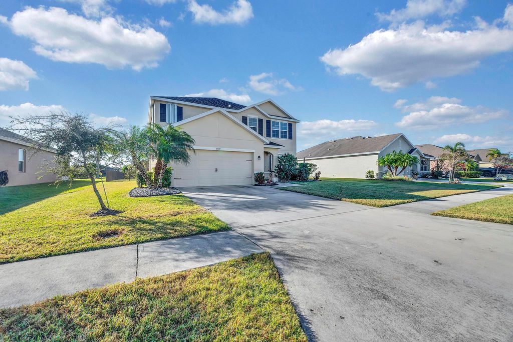 Photo of 8549 Cobblestone Drive, Fort Pierce, FL 34945 (MLS # R11043909)