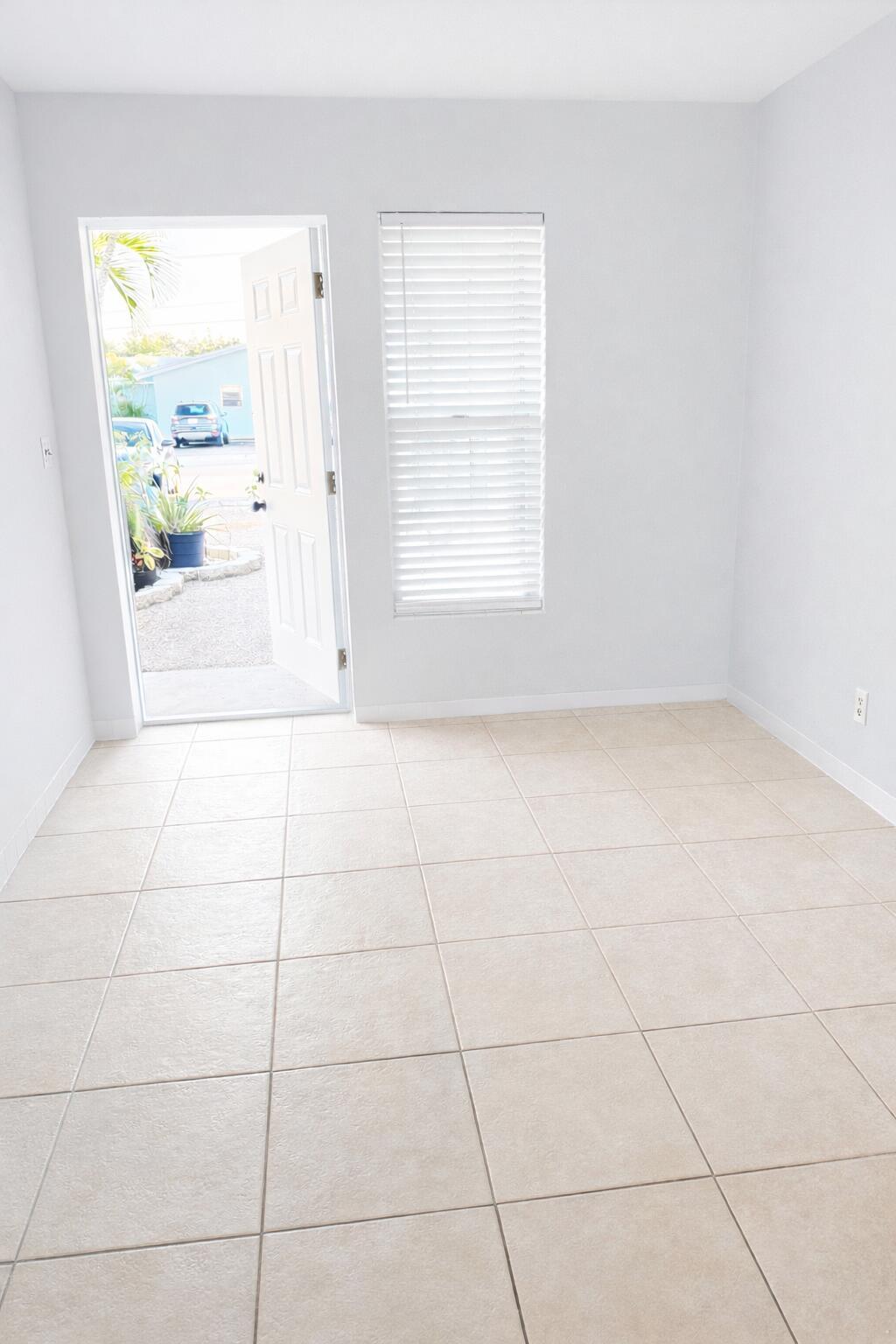 DEERFIELD COLONY COURT - Residential Lease