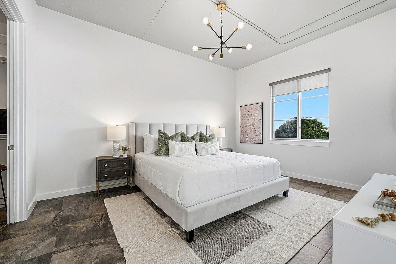 MERIDIAN DELRAY CONDO - Residential