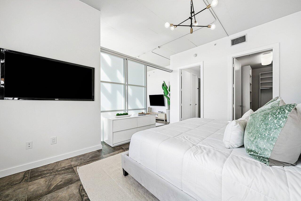 MERIDIAN DELRAY CONDO - Residential