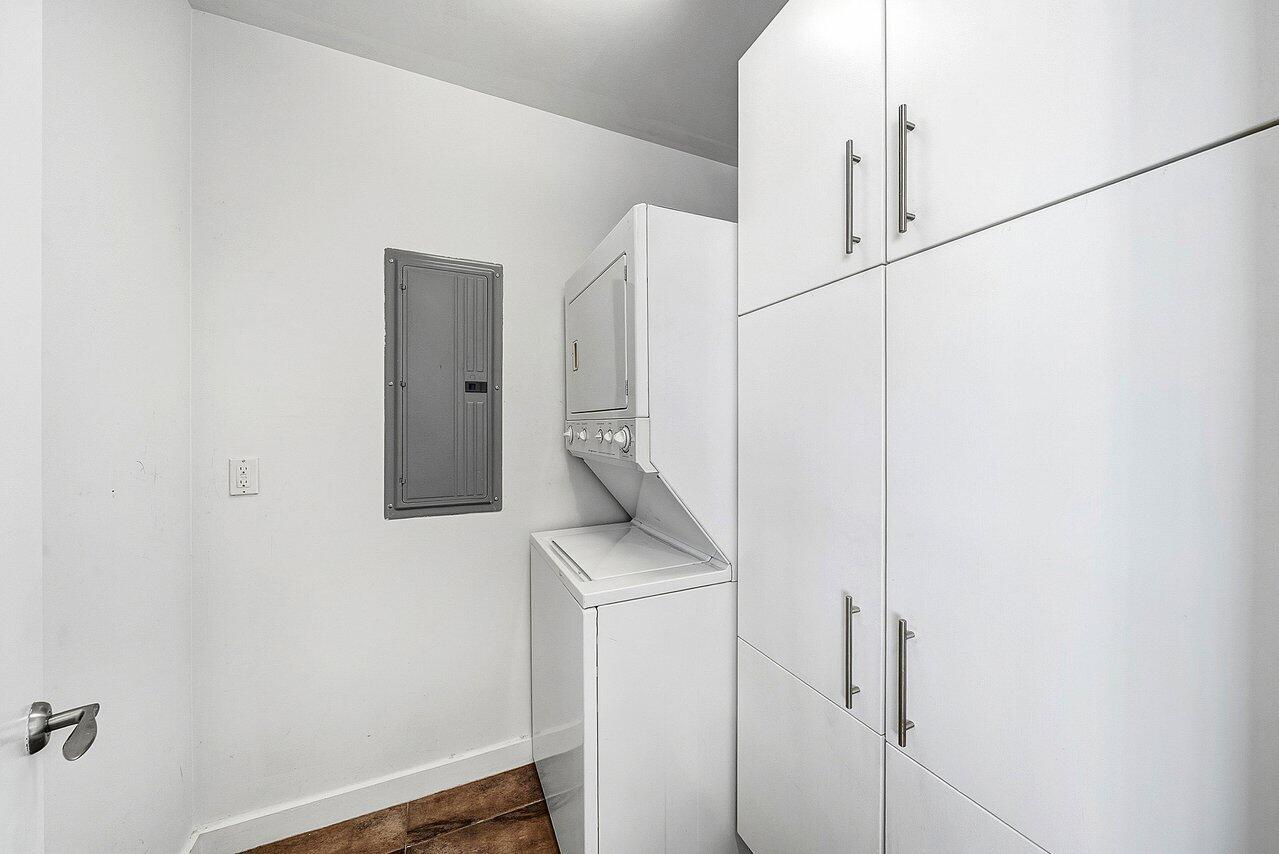 MERIDIAN DELRAY CONDO - Residential