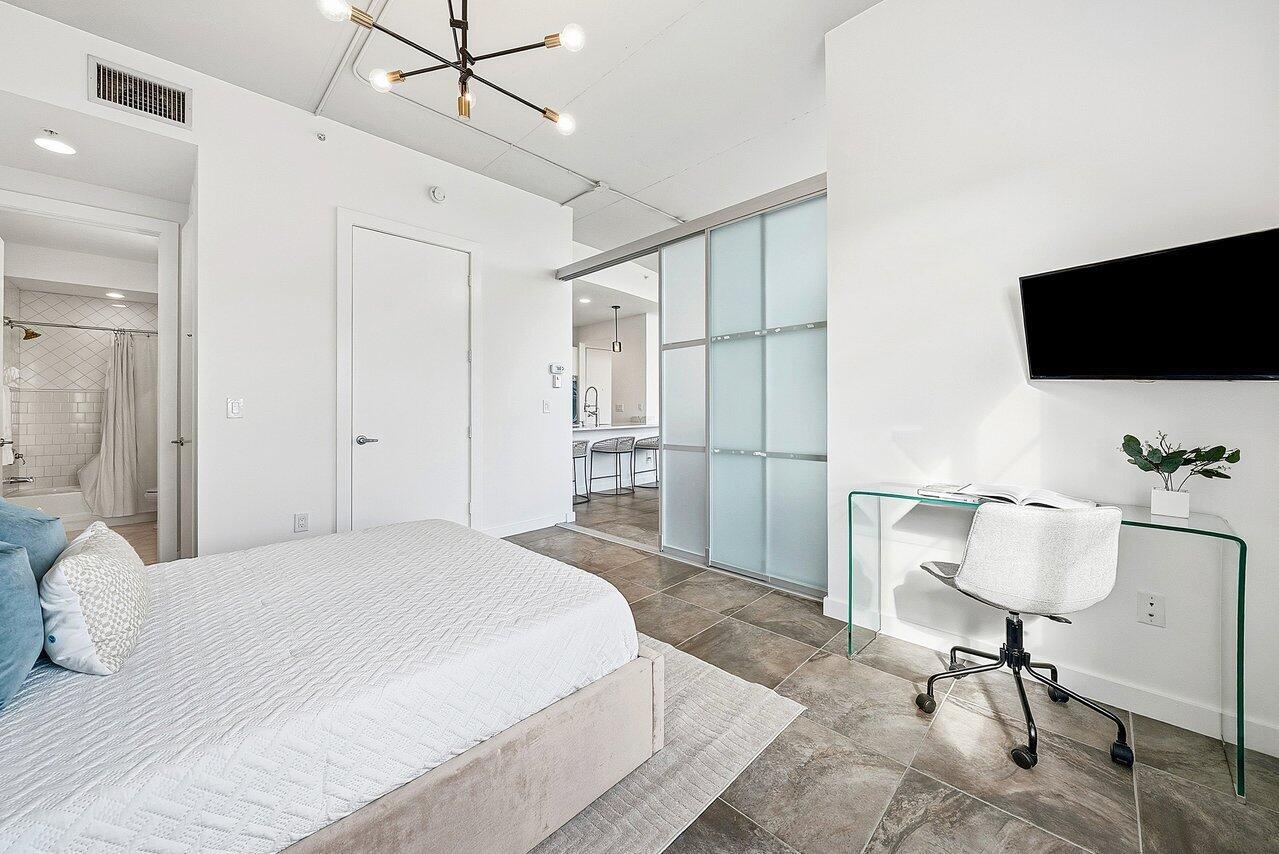 MERIDIAN DELRAY CONDO - Residential