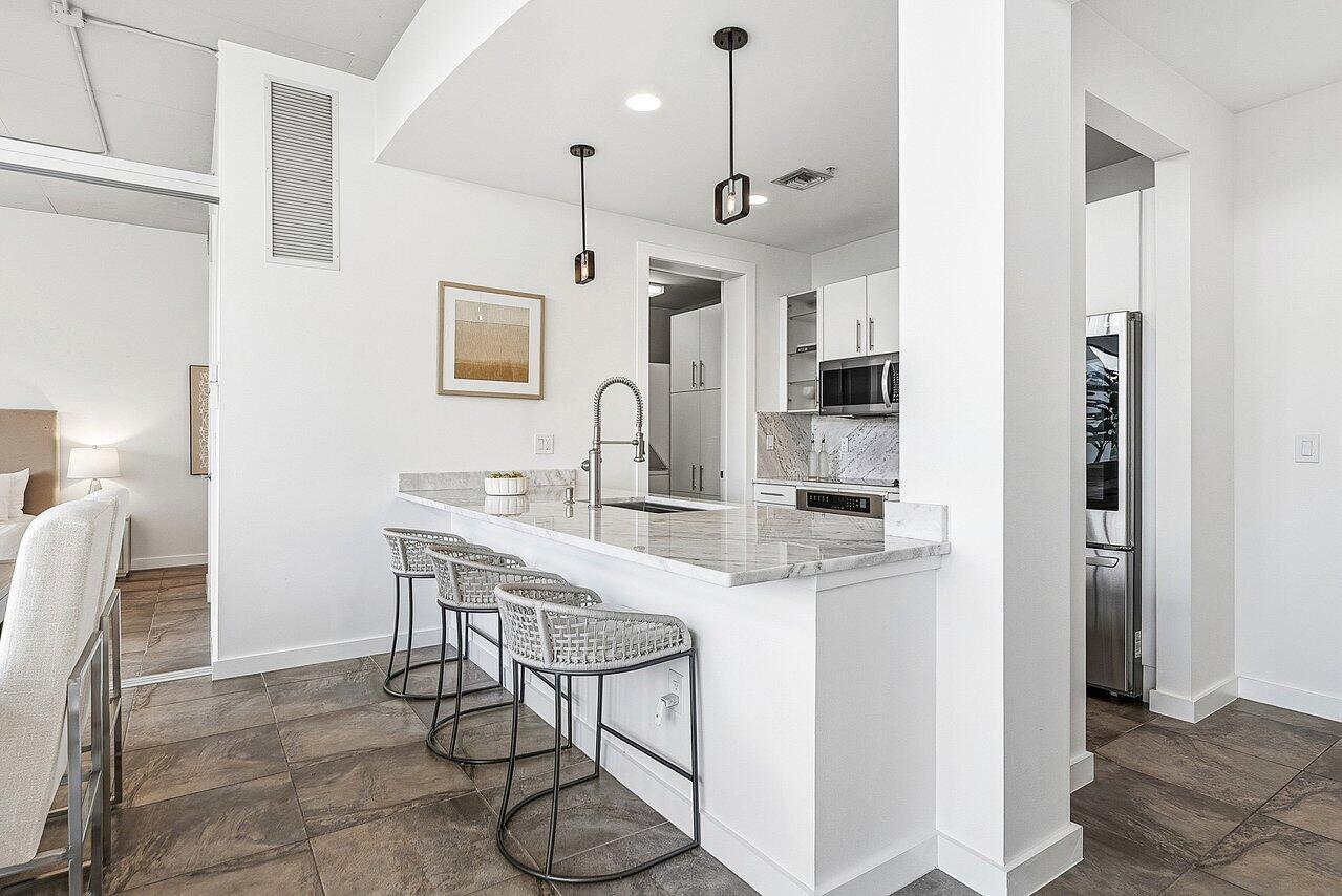 MERIDIAN DELRAY CONDO - Residential