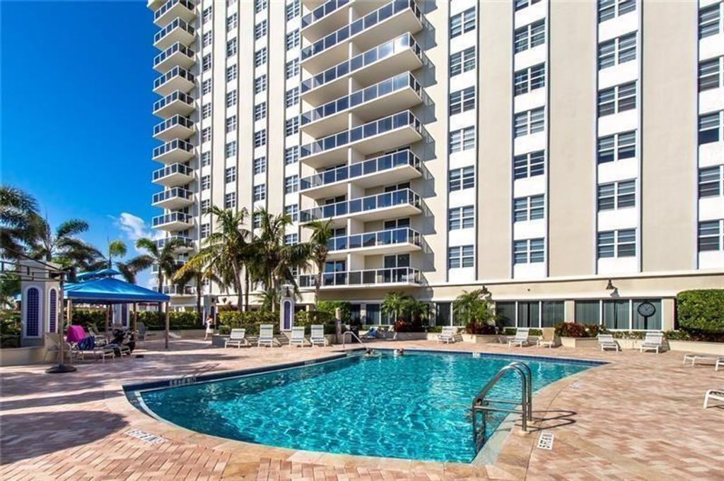 Photo of 336 N Birch Road #8d, Fort Lauderdale, FL 33304 (MLS # B26015041)