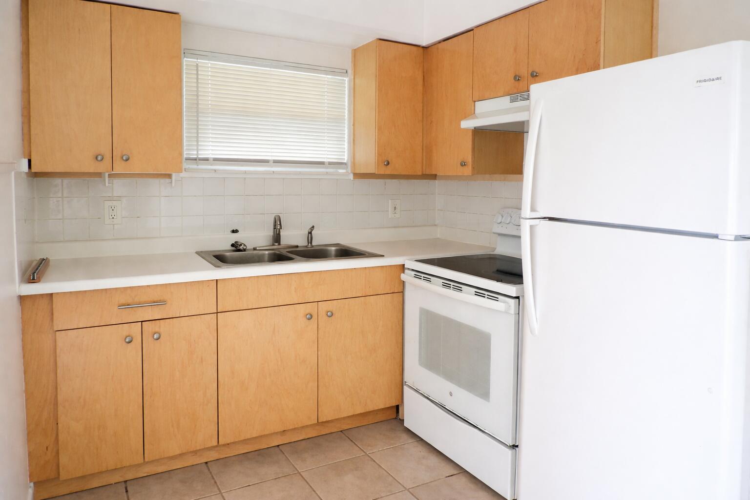 111 SW 14th Court C