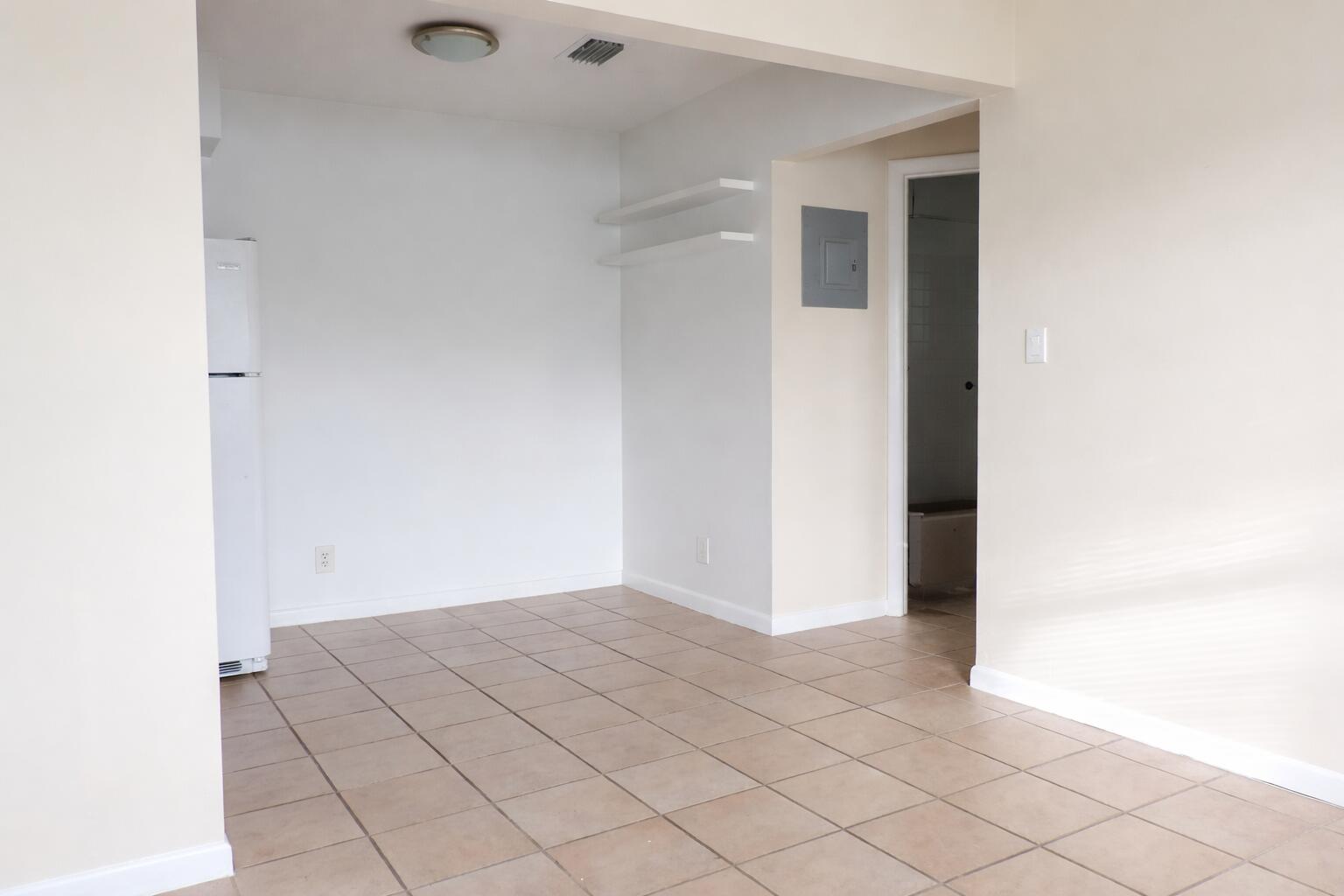 111 SW 14th Court C
