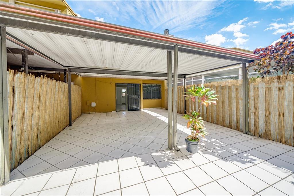 PARK TOWNHOMES CONDO - Residential