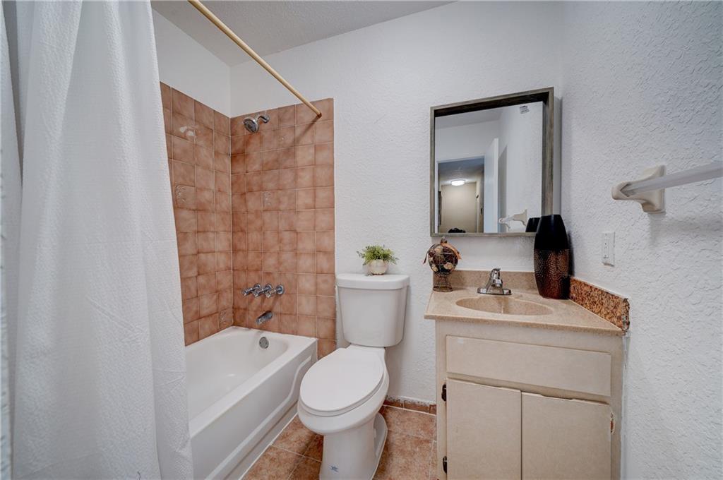 PARK TOWNHOMES CONDO - Residential