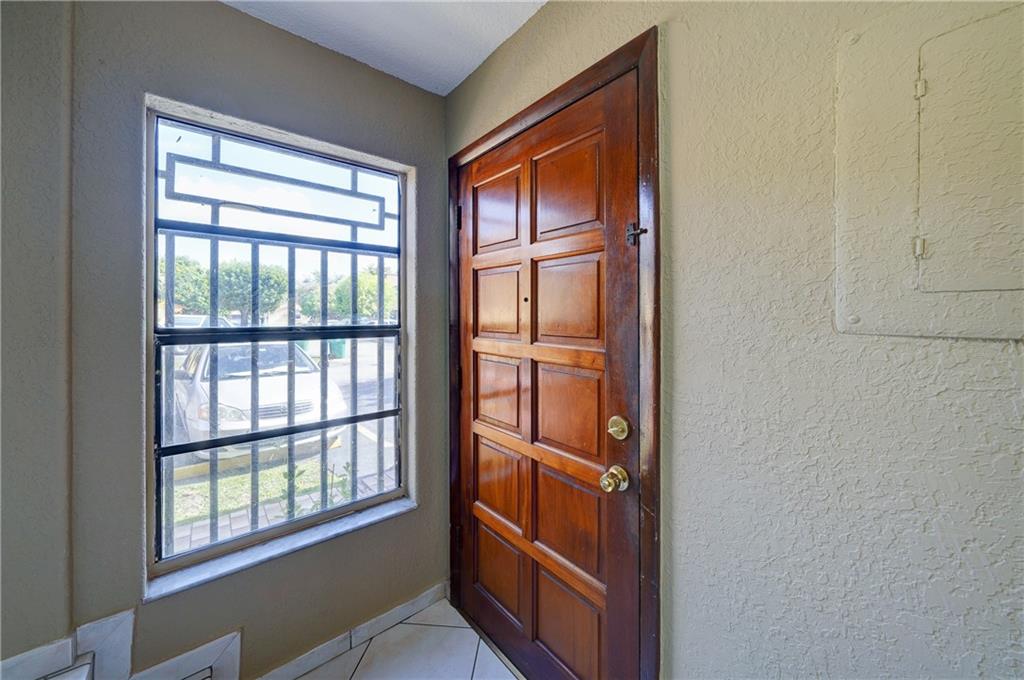 PARK TOWNHOMES CONDO - Residential