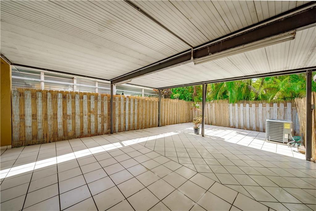 PARK TOWNHOMES CONDO - Residential