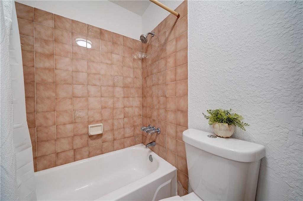 PARK TOWNHOMES CONDO - Residential