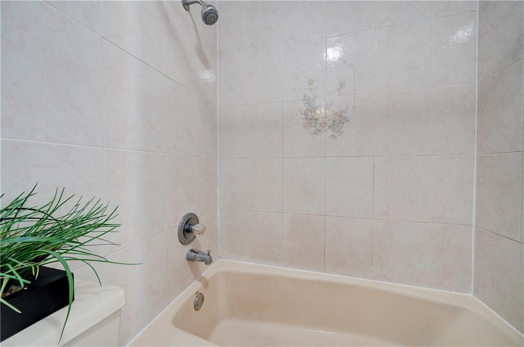 PARK TOWNHOMES CONDO - Residential