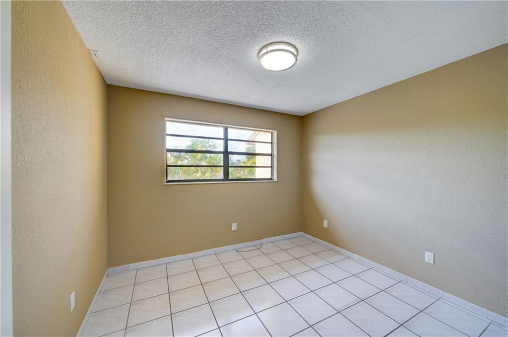 PARK TOWNHOMES CONDO - Residential