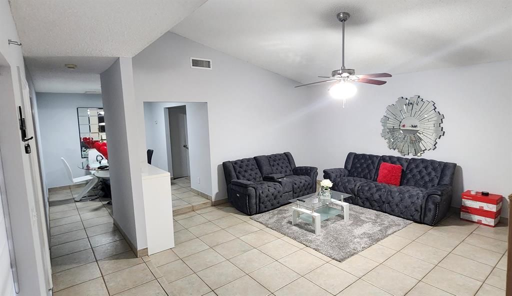 Photo of 1014 Manor Drive, Palm Springs, FL 33461 (MLS # R10887570)