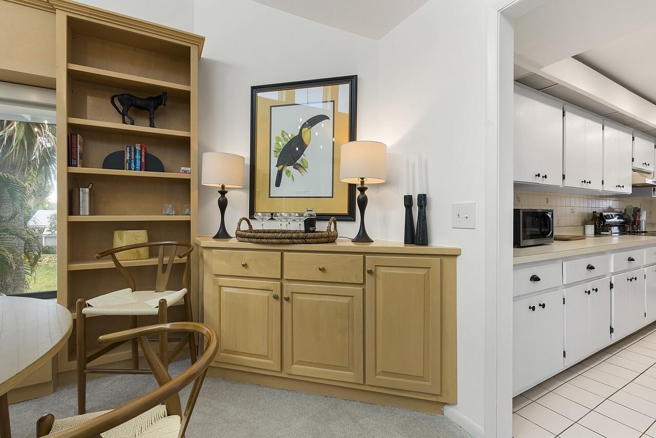 WINDWARD IV CONDOMINIUM - Residential Lease