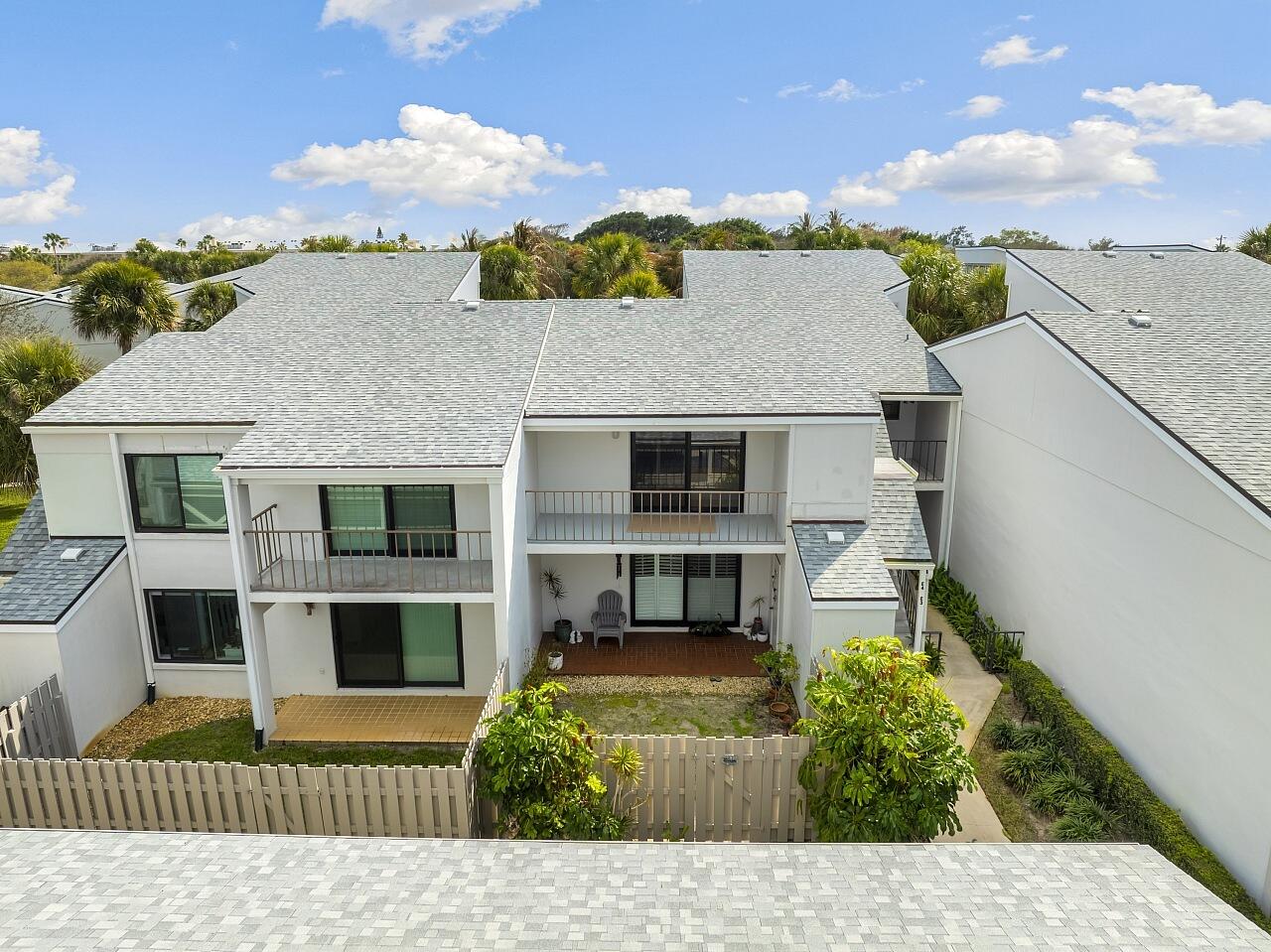 WINDWARD IV CONDOMINIUM - Residential Lease