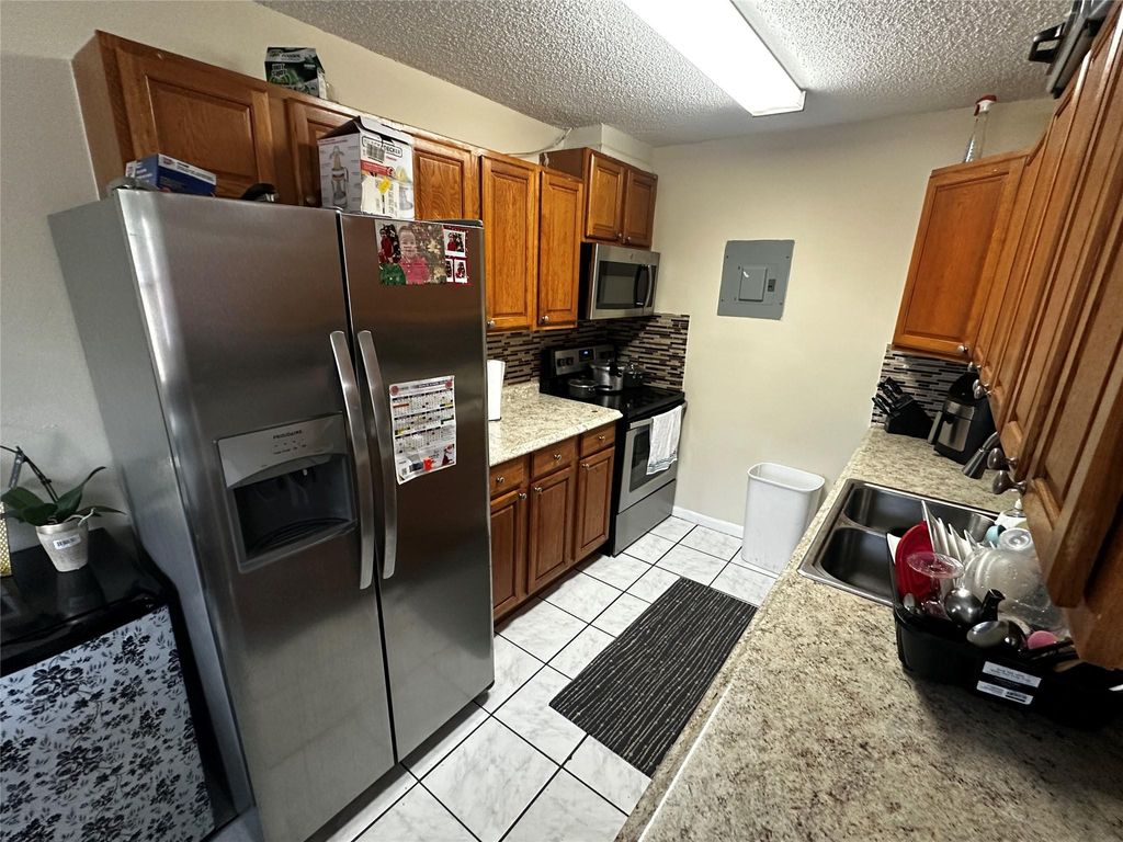 Photo of 4323 NW 3rd Te Ter #4323, Deerfield Beach, FL 33064 (MLS # F10497417)