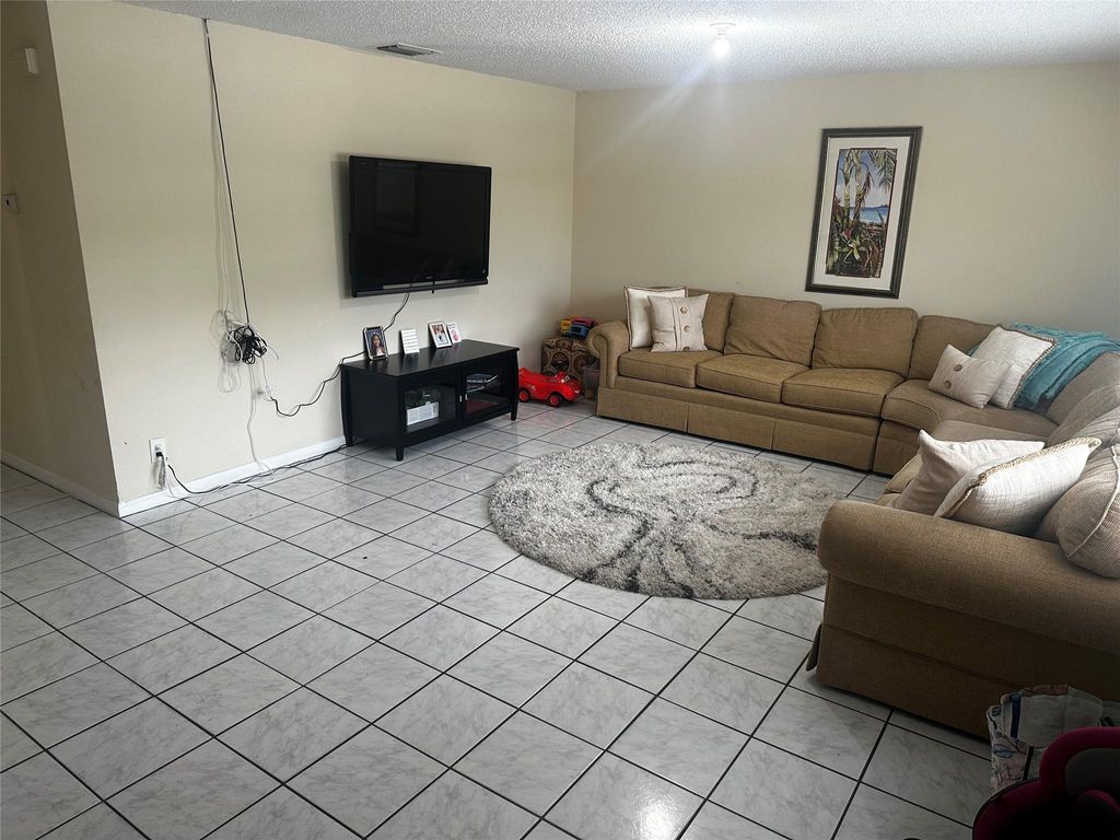 Photo of 4323 NW 3rd Te Ter #4323, Deerfield Beach, FL 33064 (MLS # F10497417)