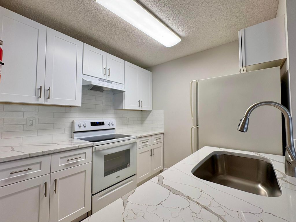 Photo of 1830 W Meadows Circle #1830, Boynton Beach, FL 33436 (MLS # R11016635)