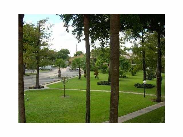 OAKLAND FOREST CLUB - Residential