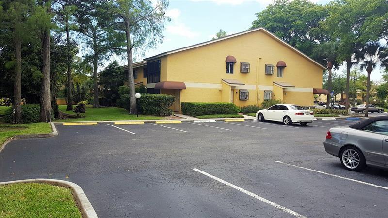 OAKLAND FOREST CLUB - Residential