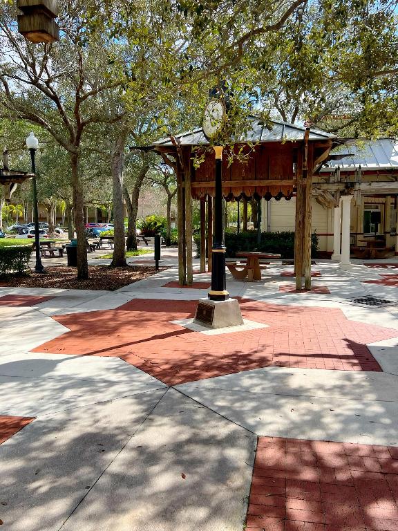 CHAROLAIS CONDO - Residential