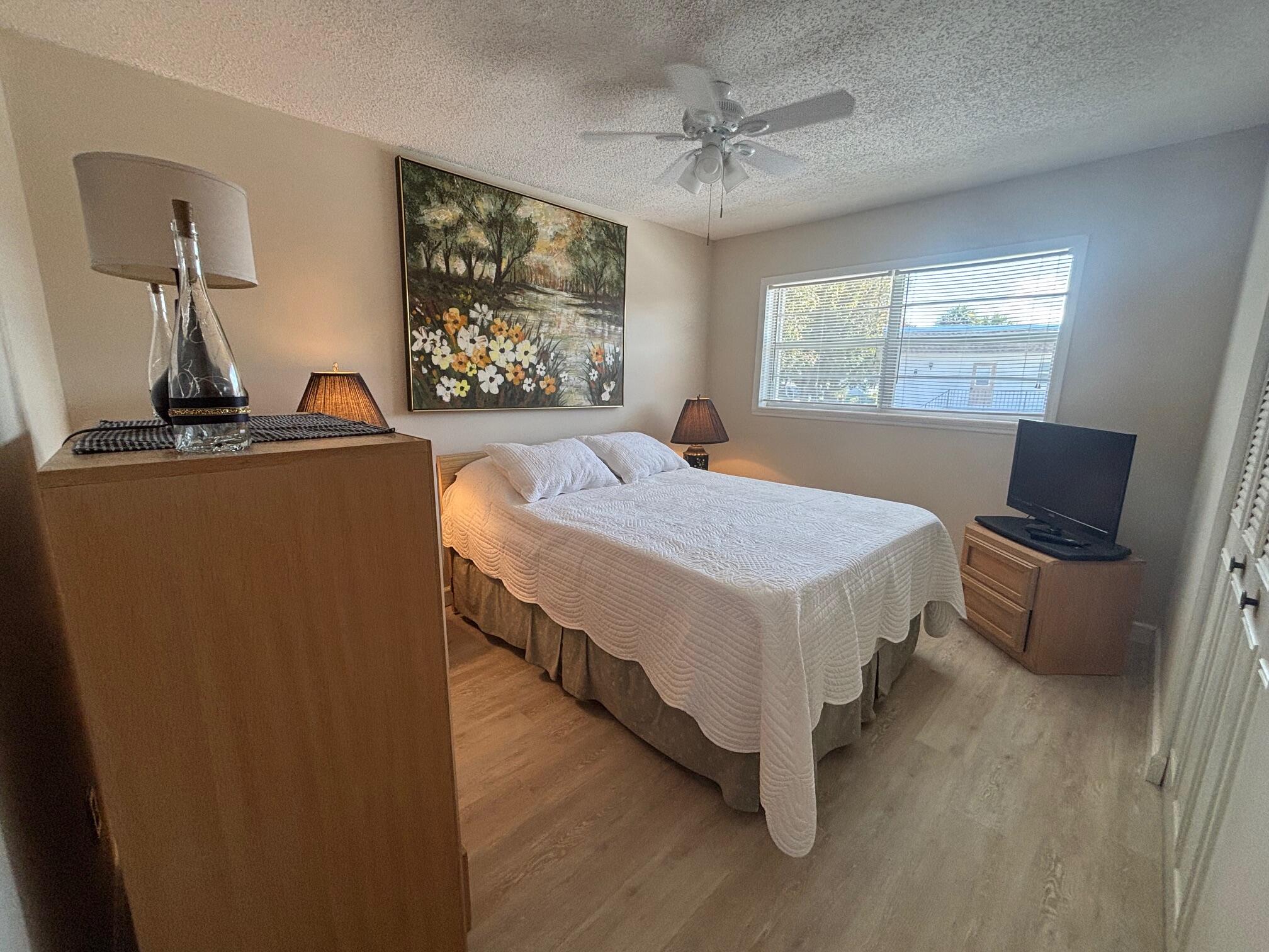 KINGSWOOD CONDO - Residential