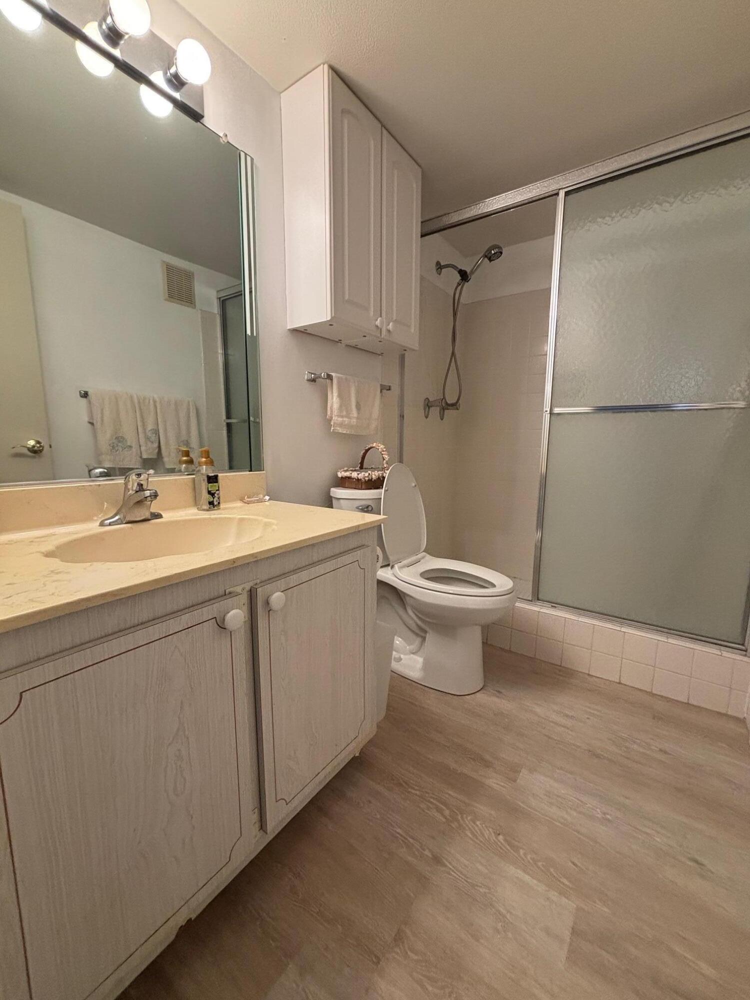 KINGSWOOD CONDO - Residential