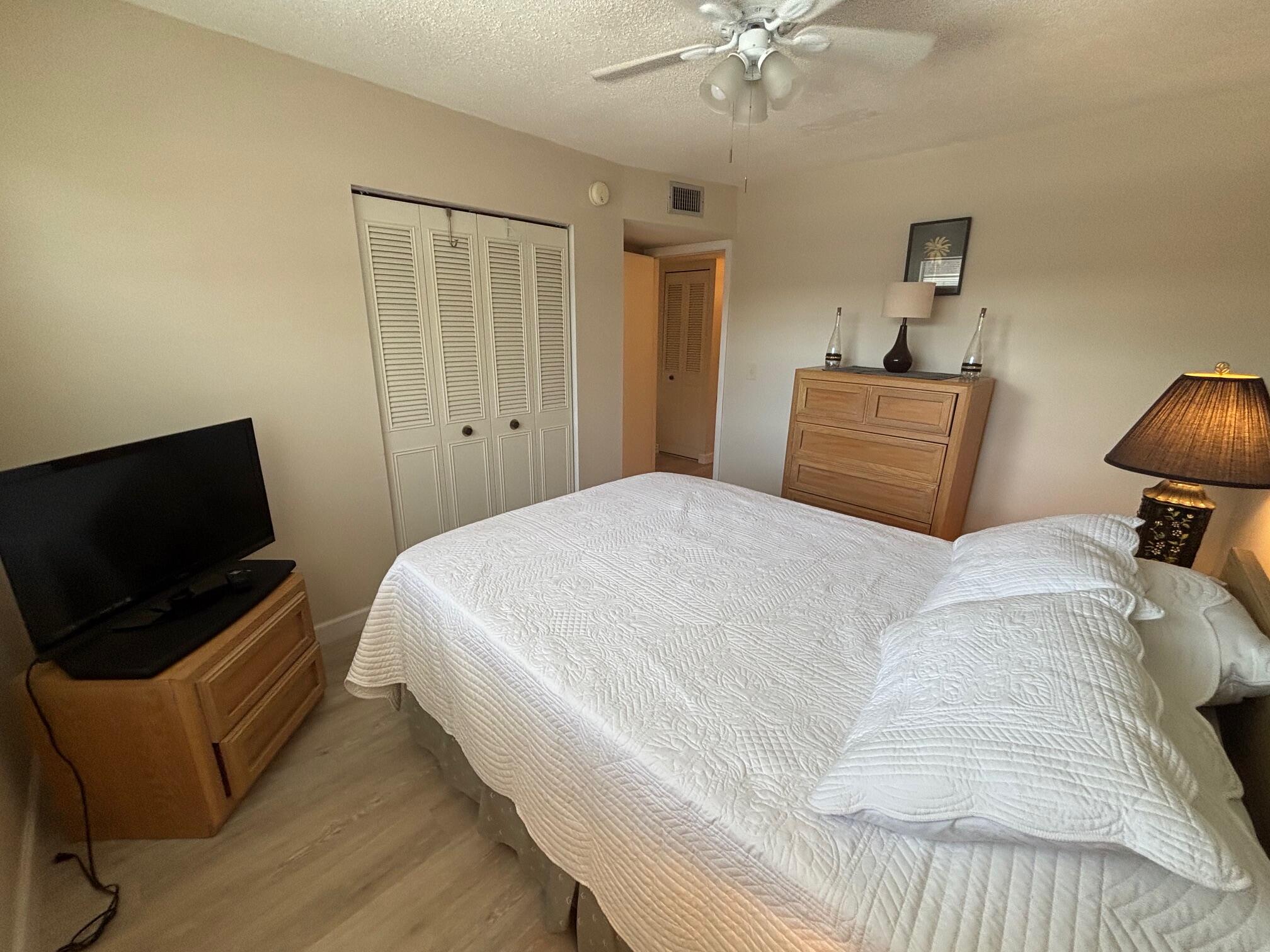 KINGSWOOD CONDO - Residential