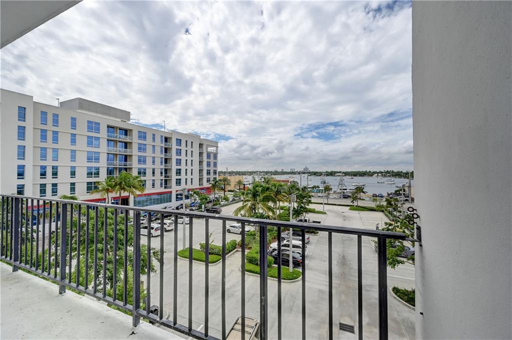 CRYSTAL TOWER - Residential