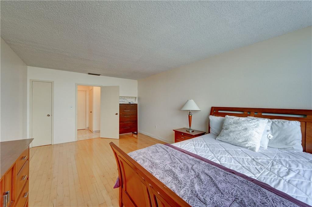 CRYSTAL TOWER - Residential