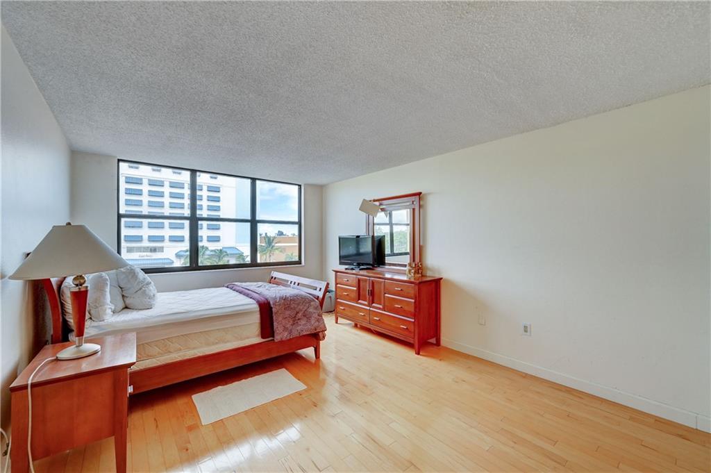 CRYSTAL TOWER - Residential