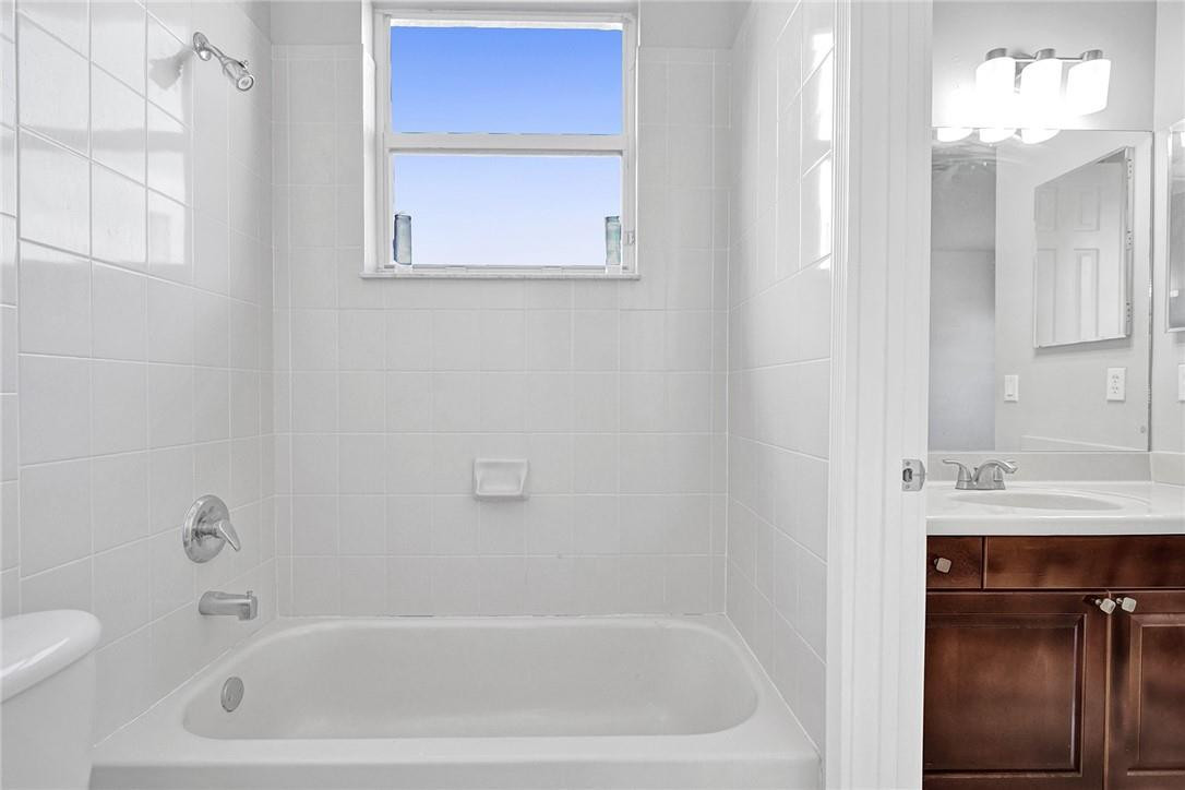 Windsor Palms 160-17 B - Residential