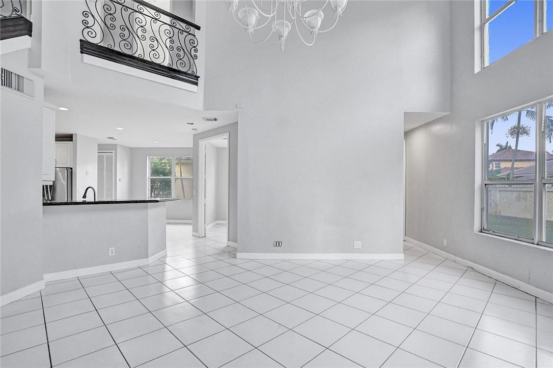 Windsor Palms 160-17 B - Residential