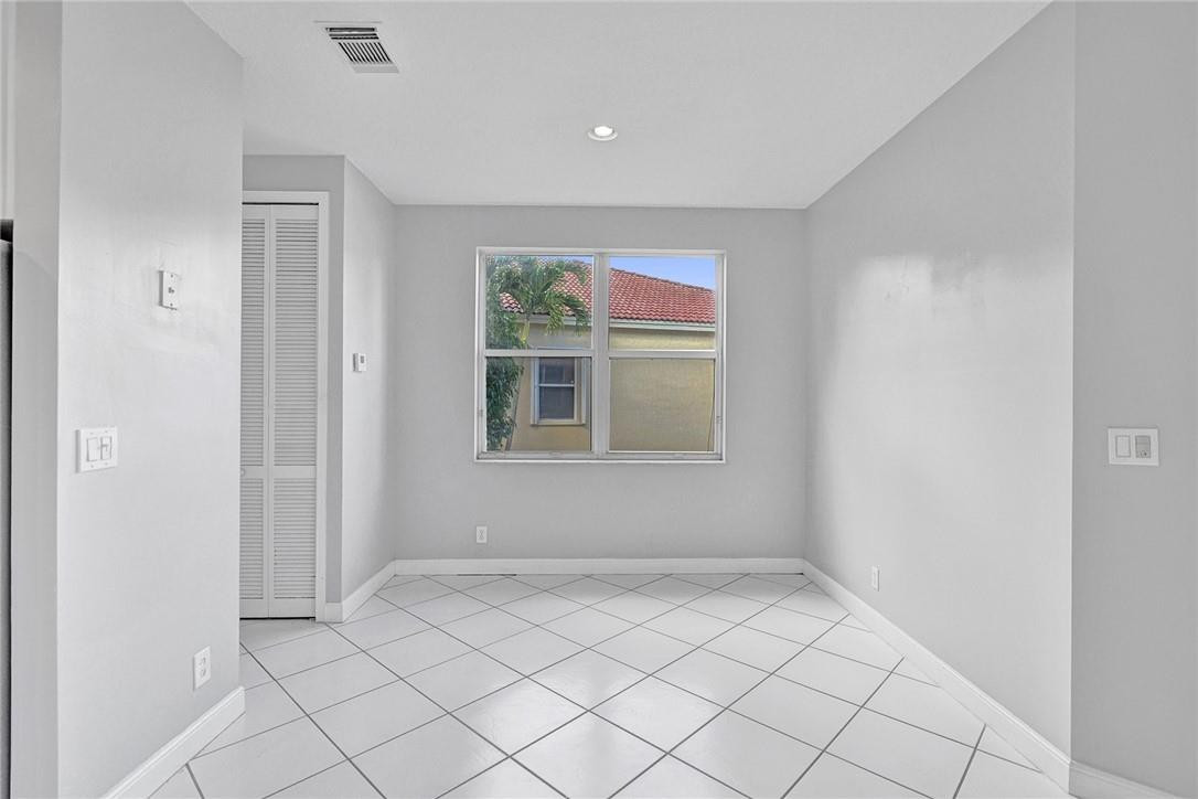 Windsor Palms 160-17 B - Residential