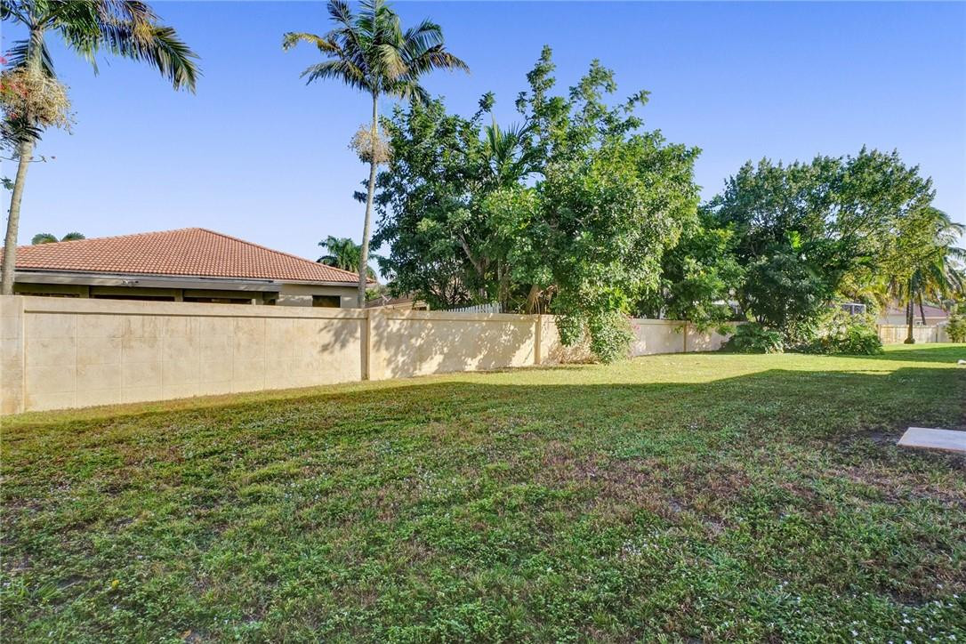 Windsor Palms 160-17 B - Residential