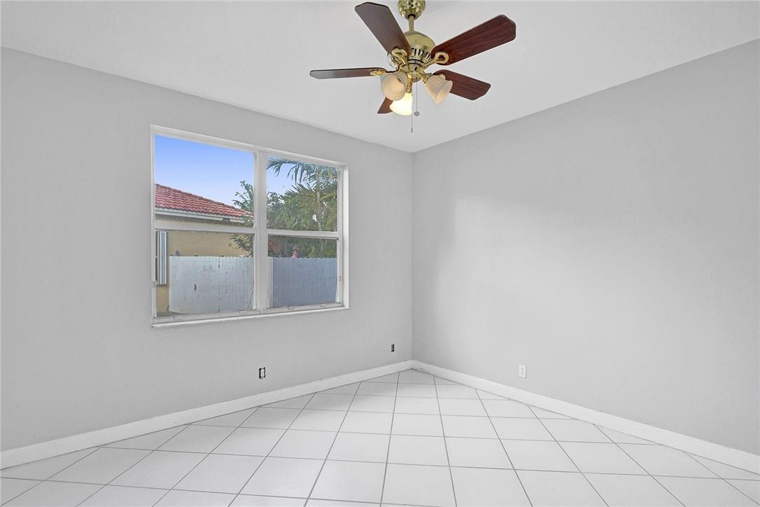 Windsor Palms 160-17 B - Residential