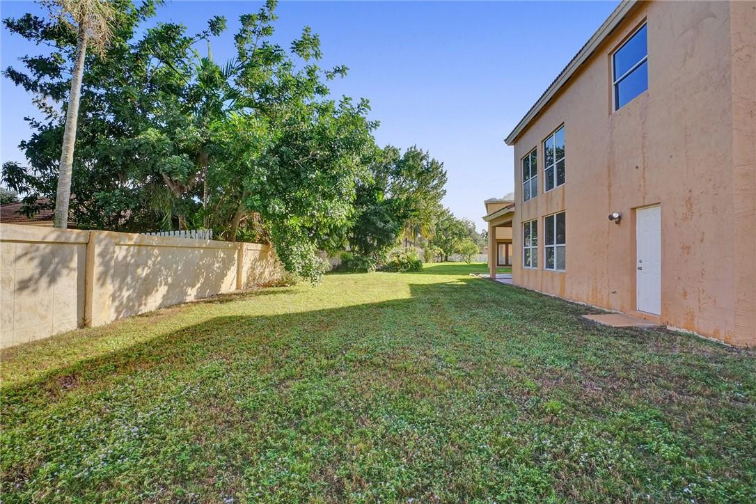 Windsor Palms 160-17 B - Residential