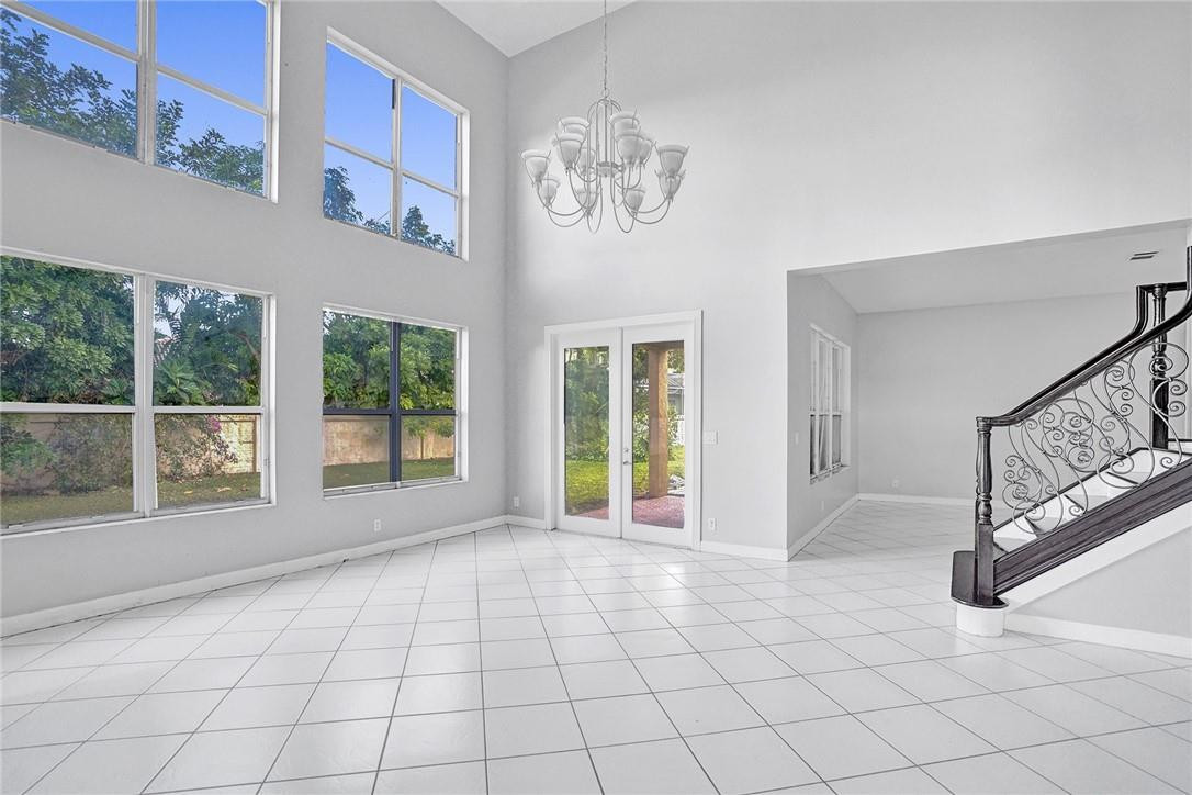 Windsor Palms 160-17 B - Residential