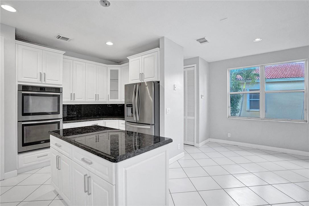 Windsor Palms 160-17 B - Residential