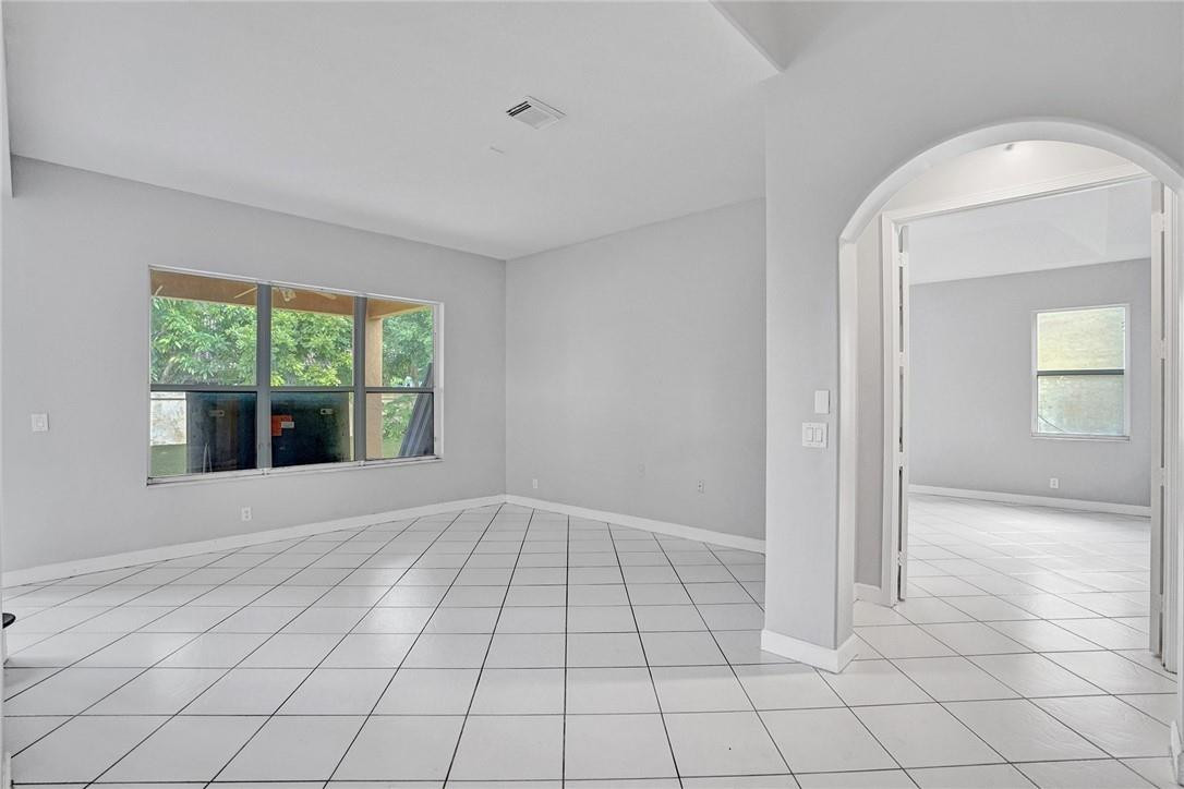 Windsor Palms 160-17 B - Residential