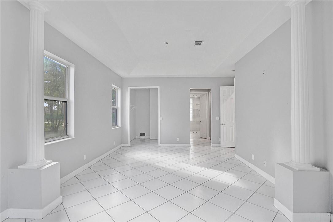 Windsor Palms 160-17 B - Residential