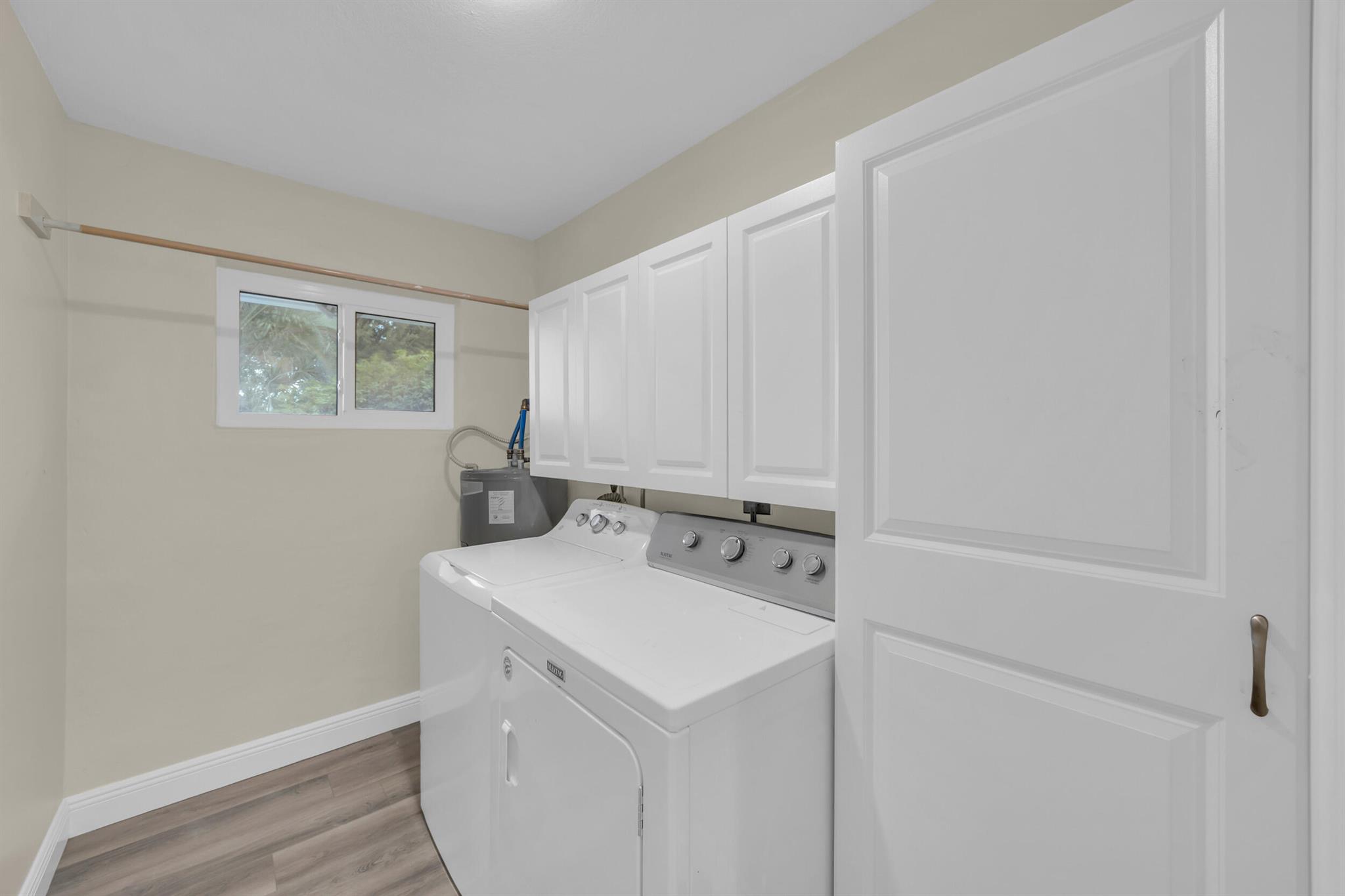IROQUOIS PARK - Residential